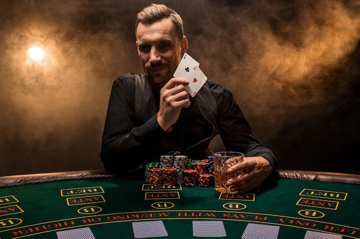 qq1221 link mobile app dashboard showing football markets and live casino options